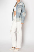 Load image into Gallery viewer, Distressed Vintage Wash Denim Jacket