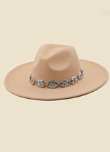 Load image into Gallery viewer, Western Concho Chain Fedora Hat