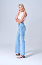 Load image into Gallery viewer, High Rise Ultra Stretch Flare with Center Seams - Sneak Peek Denim