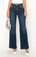 Load image into Gallery viewer, High Rise Wide Cargo Jeans