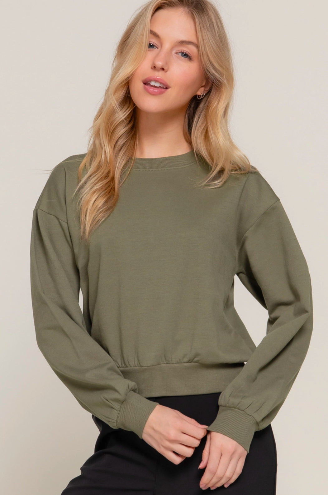 Long Sleeve Round Neck Crop Sweatshirt