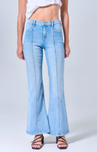 Load image into Gallery viewer, High Rise Ultra Stretch Flare with Center Seams - Sneak Peek Denim