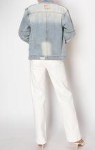 Load image into Gallery viewer, Distressed Vintage Wash Denim Jacket