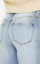 Load image into Gallery viewer, KanCan Light Wash Distressed Capri Jeans