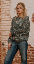 Load image into Gallery viewer, Camo Kreek Top