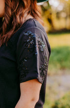 Load image into Gallery viewer, Sequins Horse Sleeve Blouse