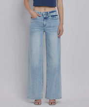 Load image into Gallery viewer, High Rise Super Wide Leg Jeans