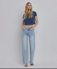 Load image into Gallery viewer, High Rise Super Wide Leg Jeans