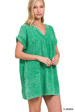 Load image into Gallery viewer, Kelly Green Washed Double Gauze Raw Edge V-Neck Dress