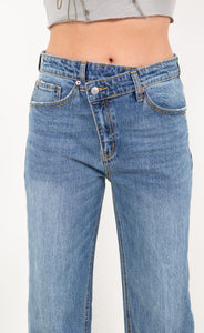 *Restock* Dual Accent Crossover Cuff Detailing Denim Jeans