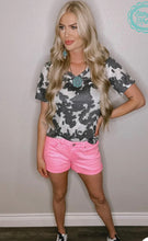 Load image into Gallery viewer, Backroads Cuffed Shorts - Pink Denim