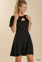Load image into Gallery viewer, Black Linen Blend Puff Sleeve Dress