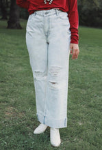 Load image into Gallery viewer, Restock White Straight Leg Jeans