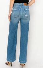 Load image into Gallery viewer, High Rise Distressed Denim Jeans