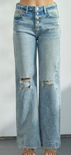 Load image into Gallery viewer, Button Fly Distressed Light Wash Jeans