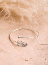 Load image into Gallery viewer, Silver Feather Bangle