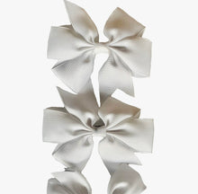 Load image into Gallery viewer, White 4&quot; Ribbon Bow Clips Kids Girls