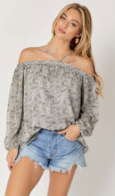 Load image into Gallery viewer, Printed Off Shoulder Loose Top